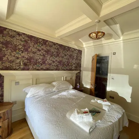 Bradleigh Bed & Breakfast 3*