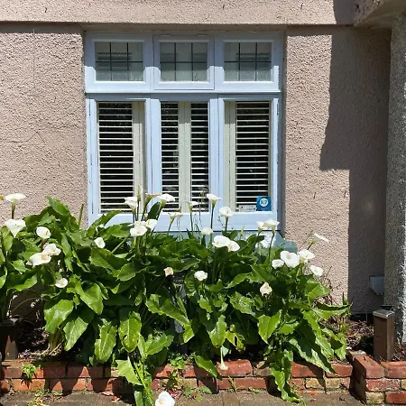 Bradleigh Bed & Breakfast 3*
