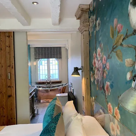 Bradleigh Bed & Breakfast 3*